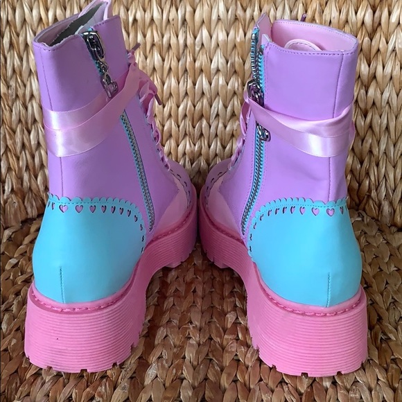 New Sugar Thrillz Dolls Kill Bubblegum Party Boot - Picture 4 of 8